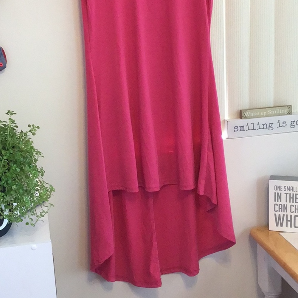 ‘Angie’ Deep Pink Long Hi-Low Sleeveless Dress - Picture 3 of 7